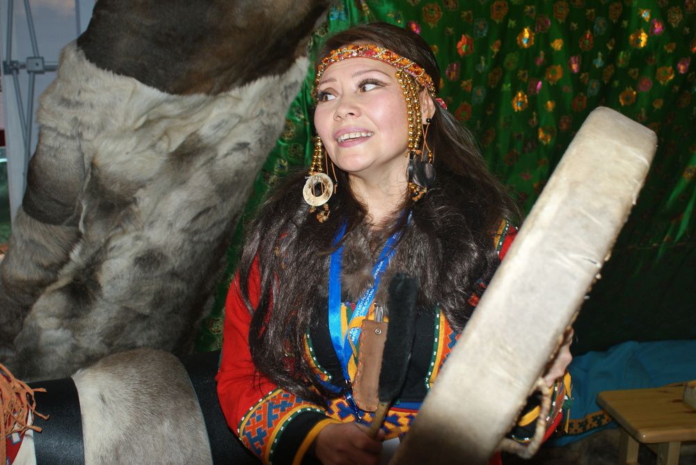 "Песня шаманки".