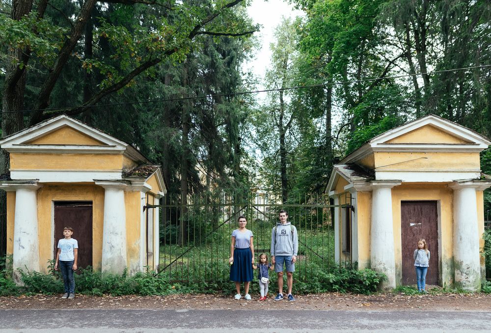 Симметричная семья