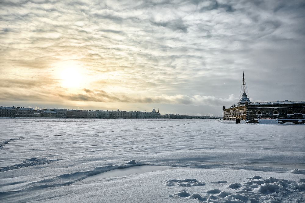 Вид на реку Неву.