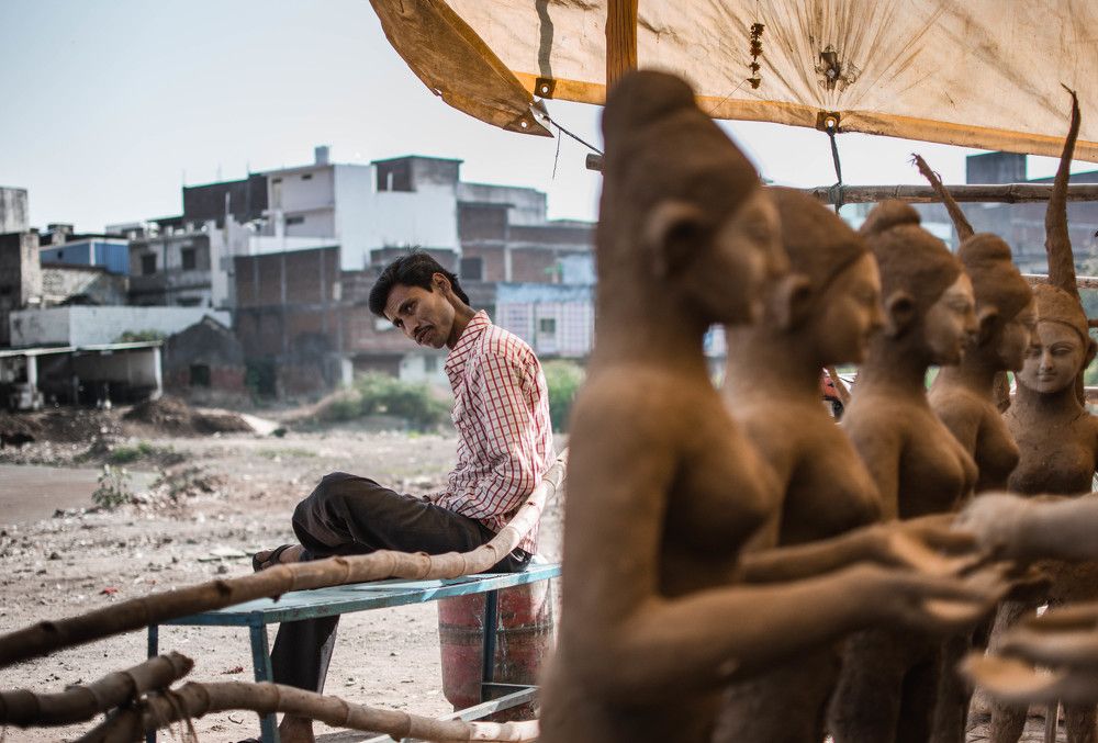 Opposite stories of art...