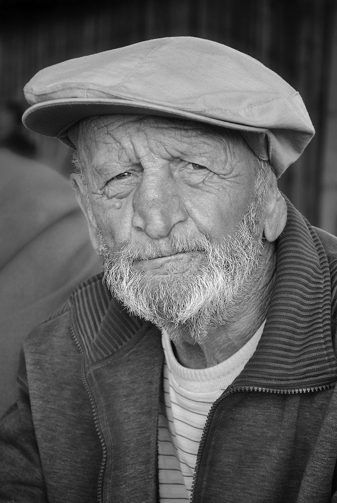 Портрет пожилого мужчины
