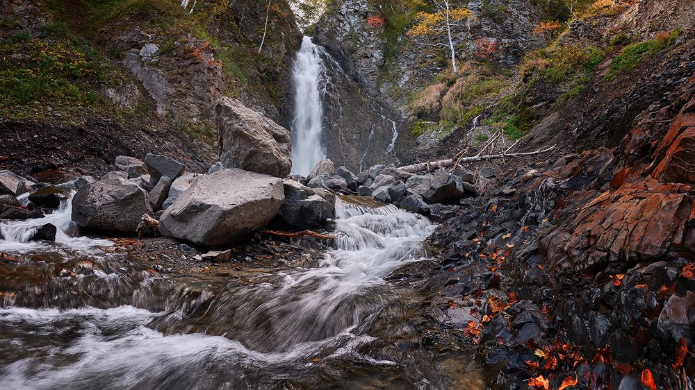 Дальний Угледарский водопад