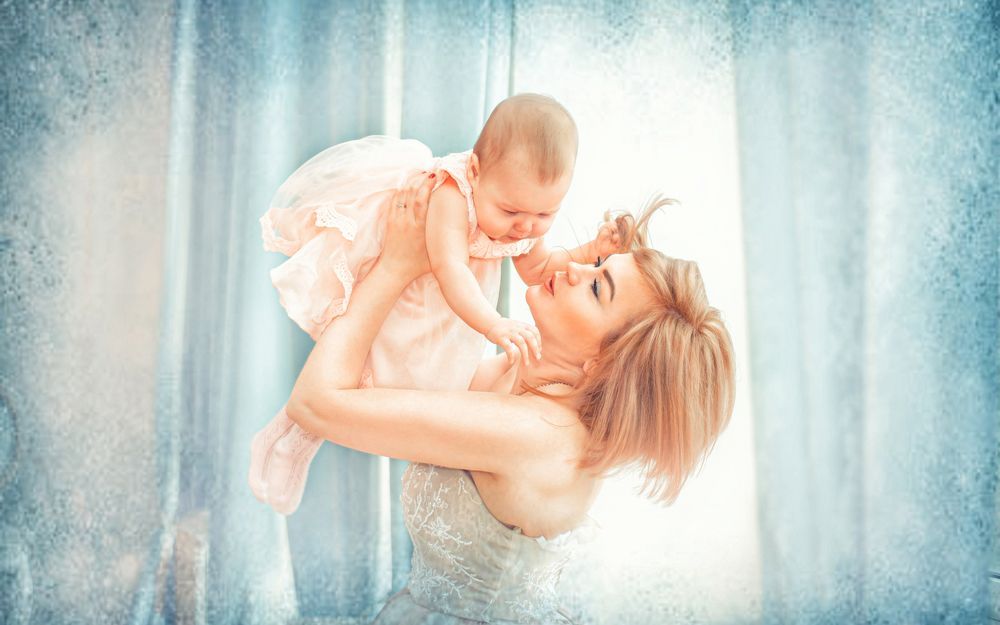 Мать и дитя