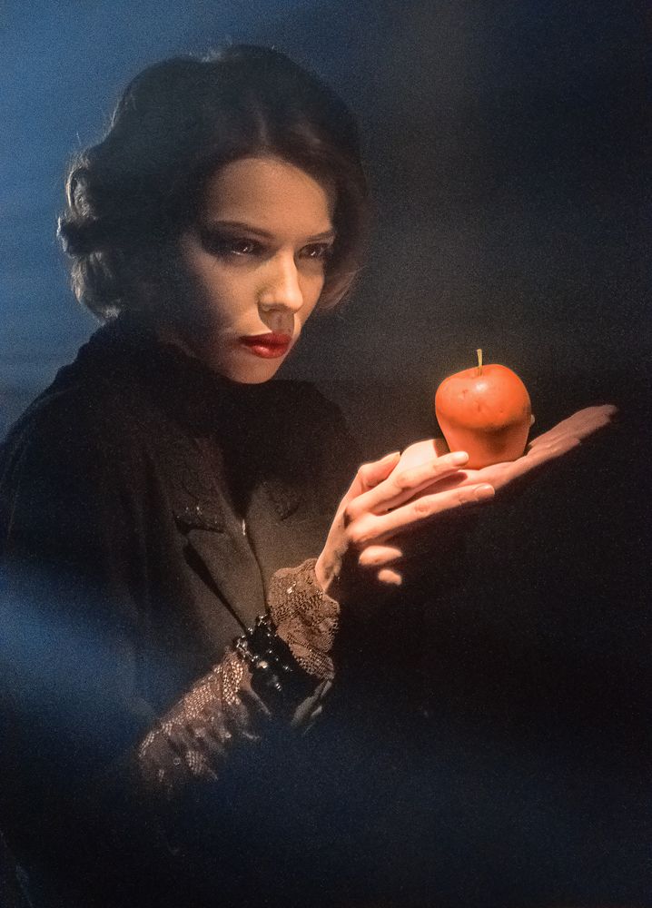 Коварство на ладони