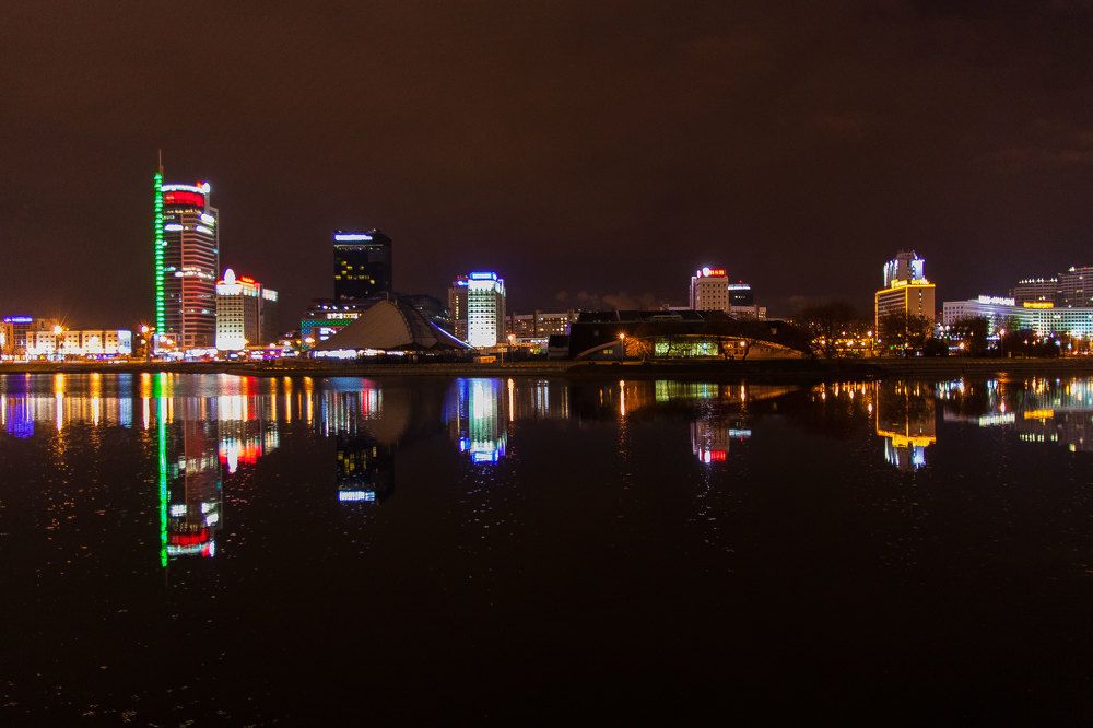 Город не спит...