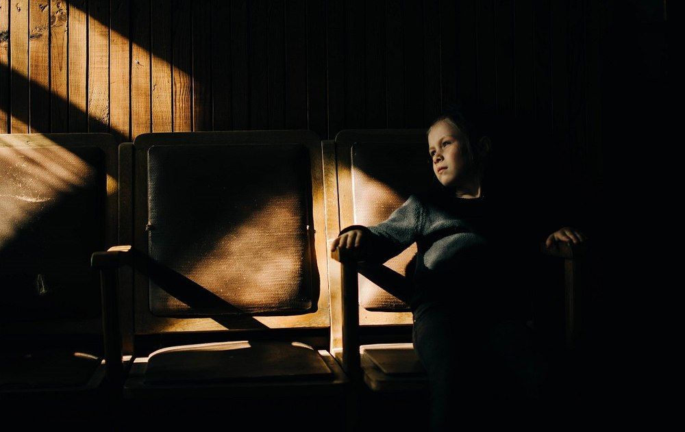 Девочка в тени