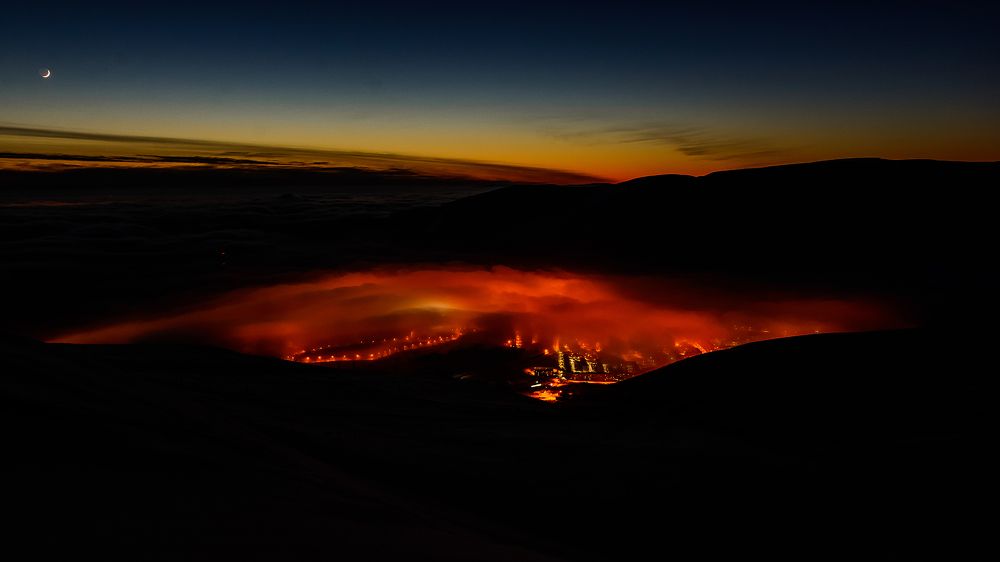 Зимний Кировск. Ночь.