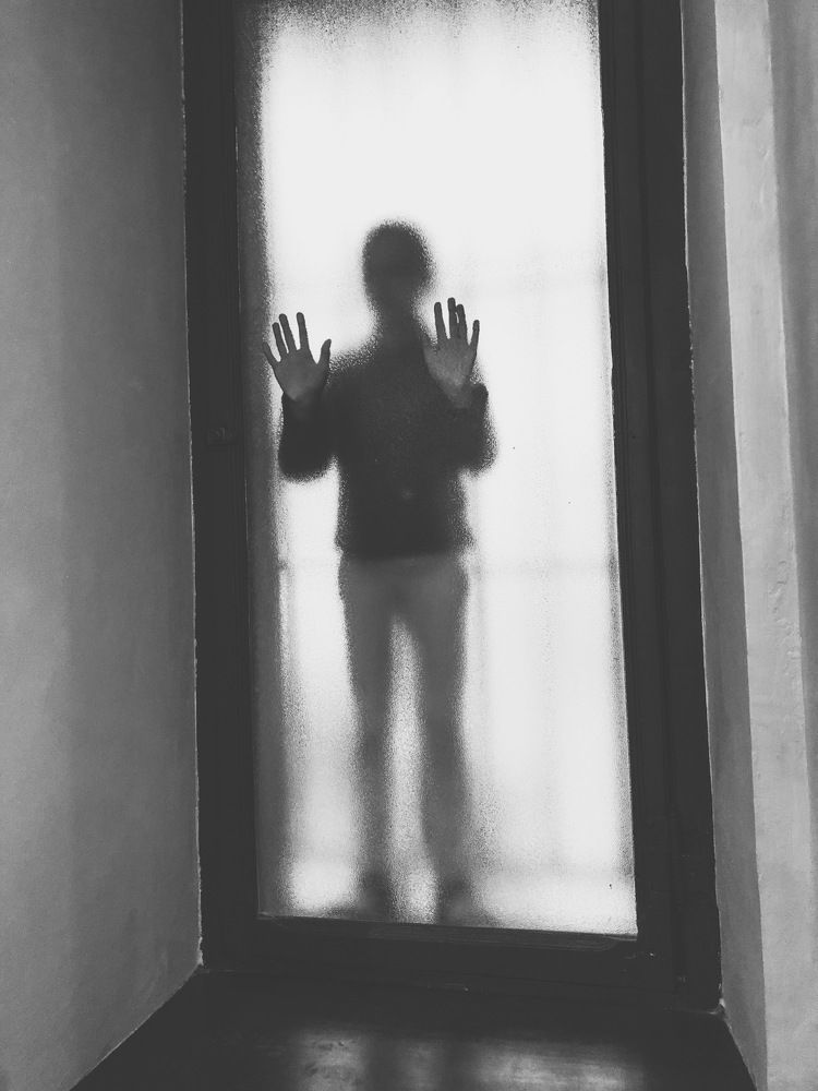 Взрослые, услышьте нас.