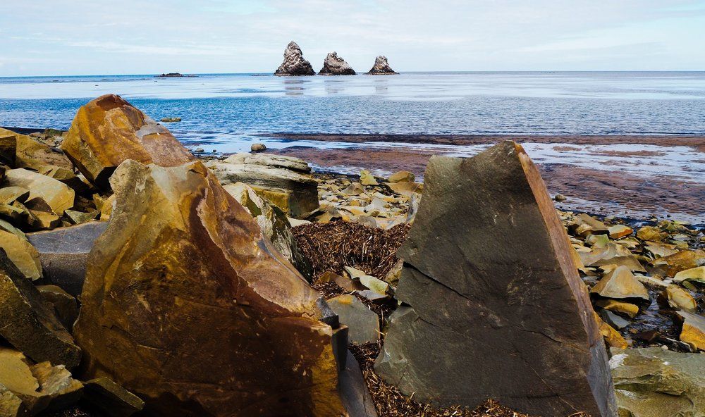 Скалы Три брата