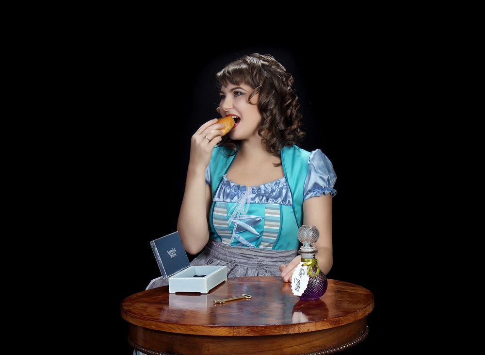 "Алиса в стране чудес"