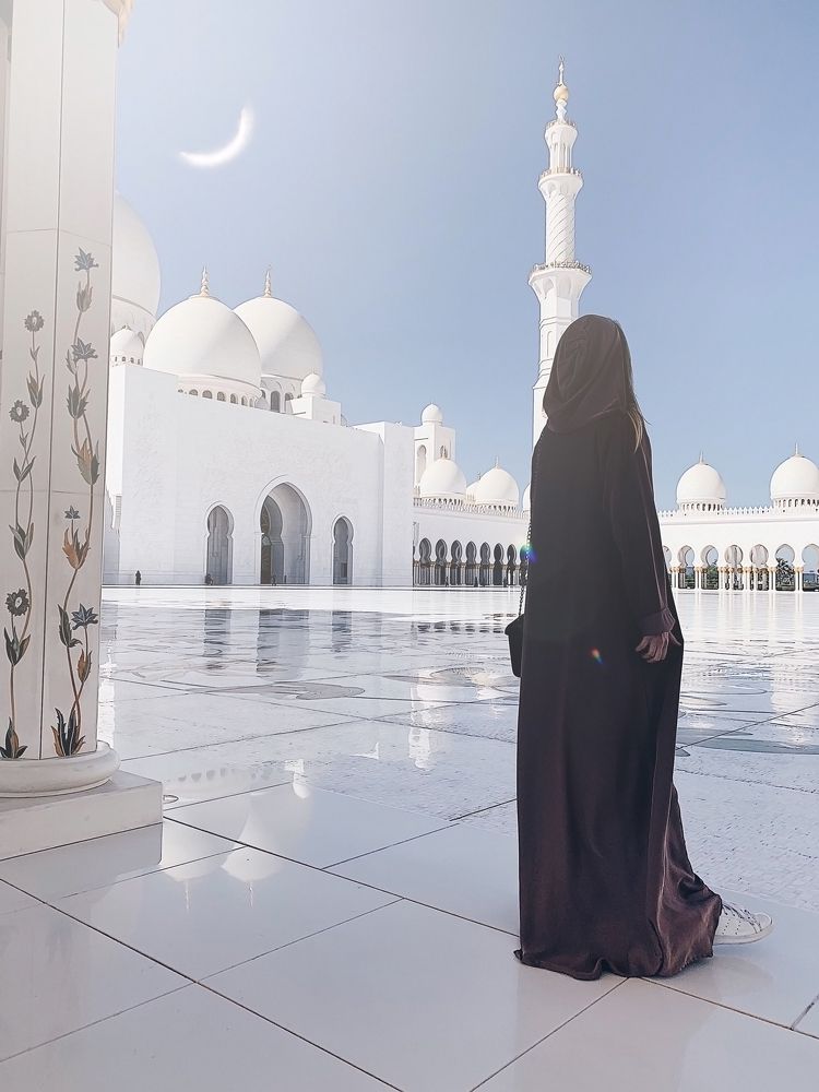 Девушка в парандже