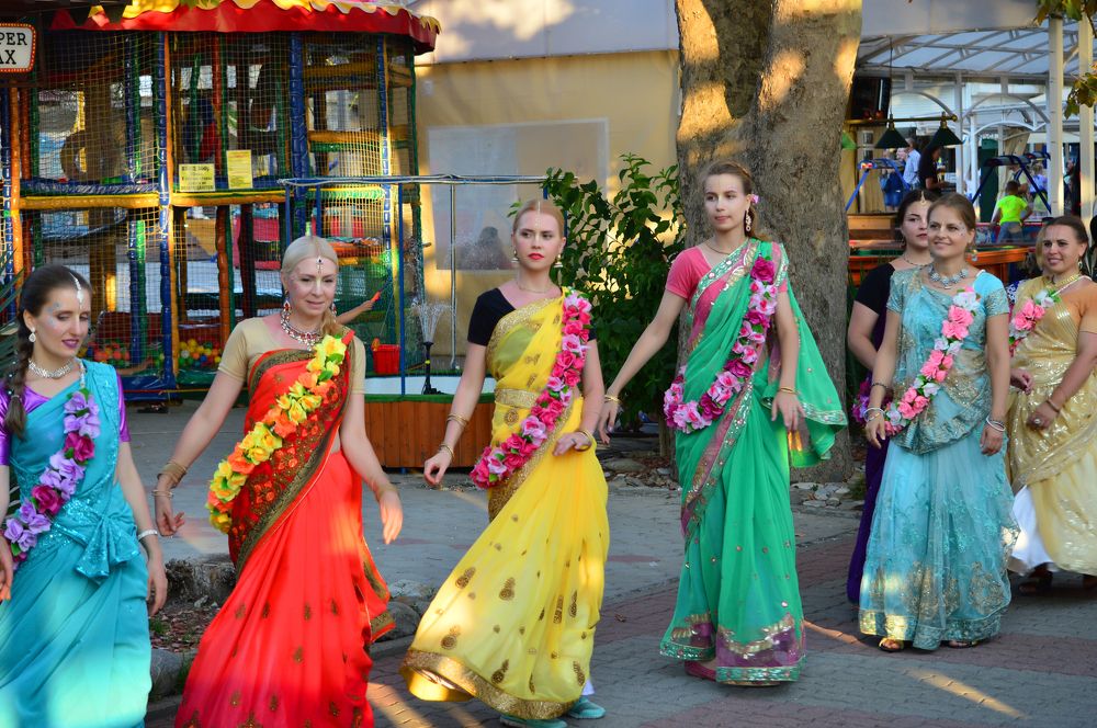 Набережная поселка Лазаревское.