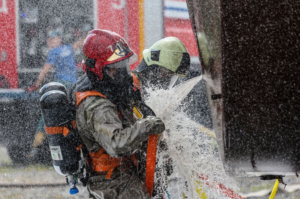 Герои в масках