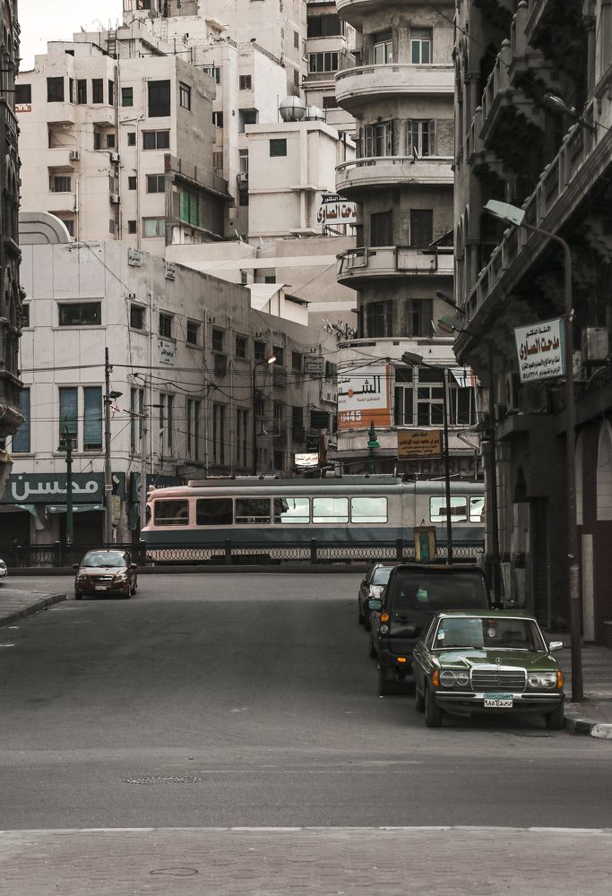 Grand Mercedes in Alexandria .