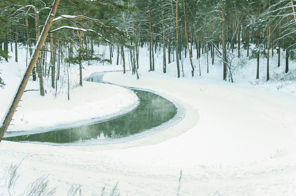 Зимняя река