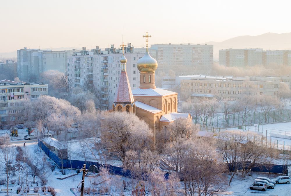 Зима приходит утром.