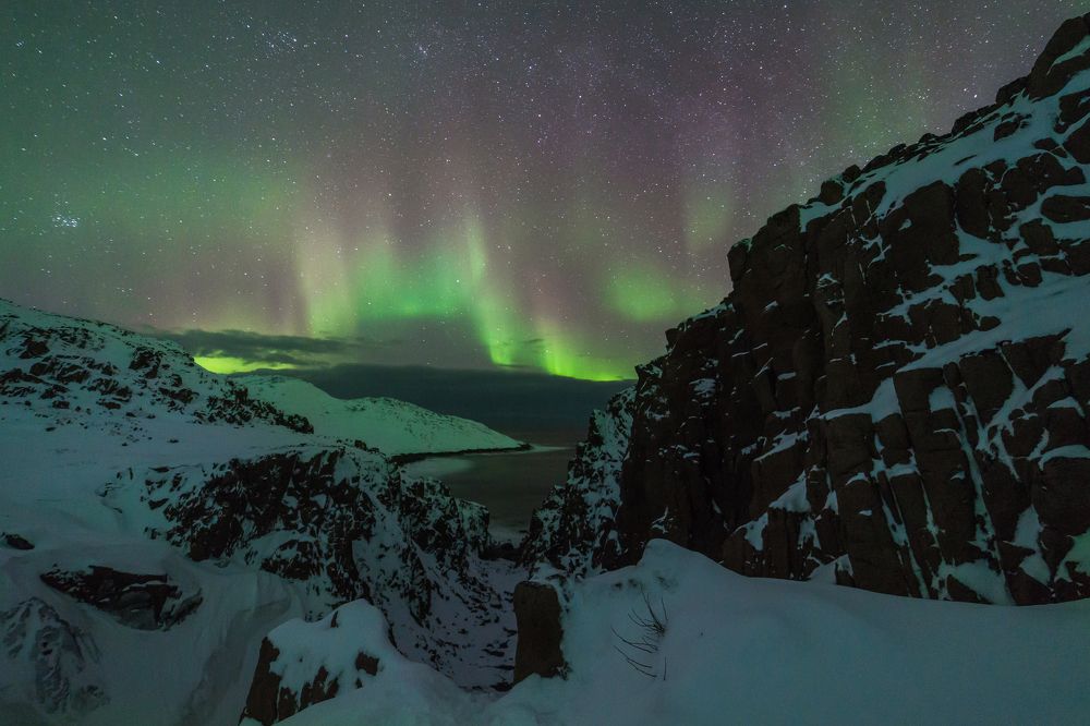 Северное сияние над Баренцевым морем