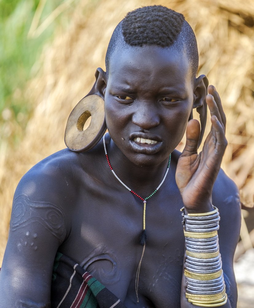 Mursi woman