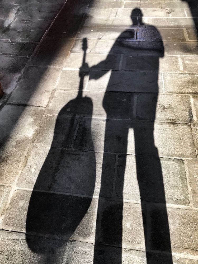 Парень с гитарой