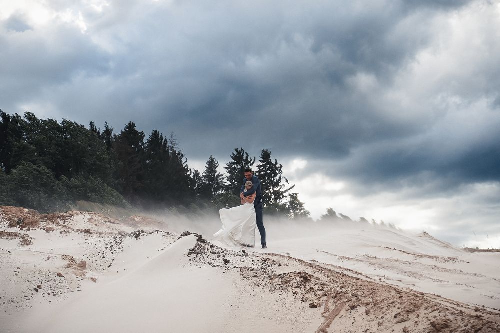 Как за стеной