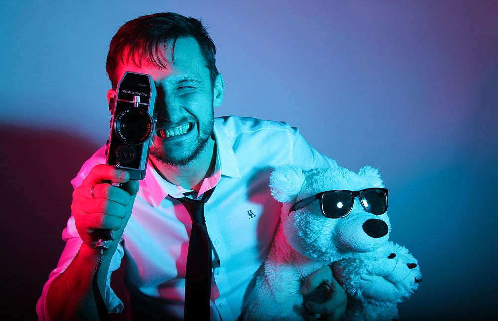 За кулисами