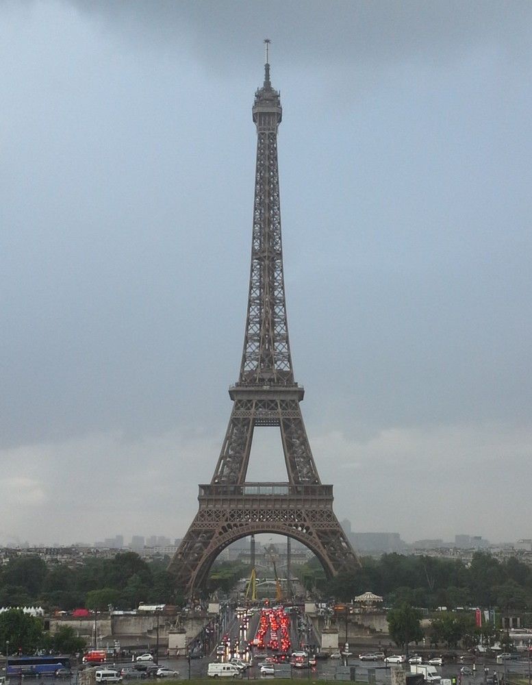 Эйфелева башня