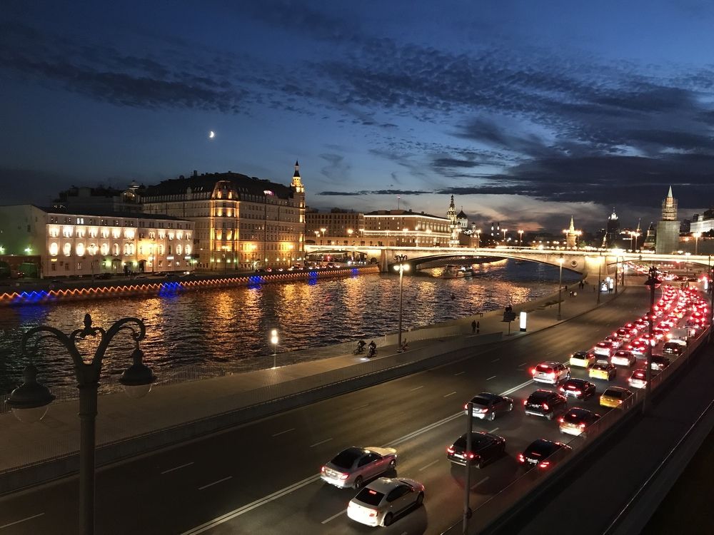 Вечерняя Москва