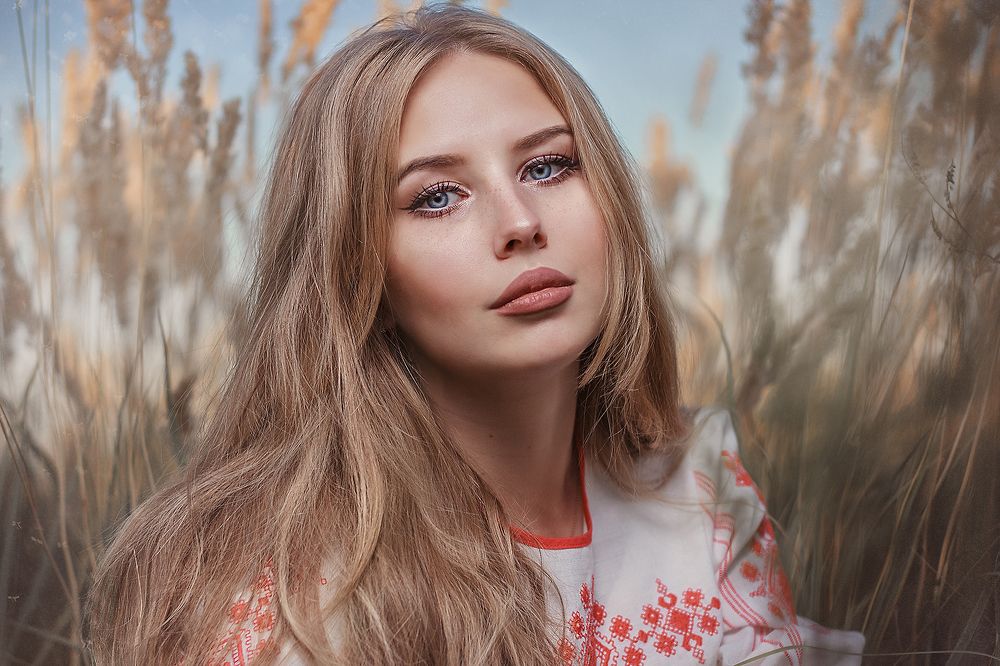 Александра в поле