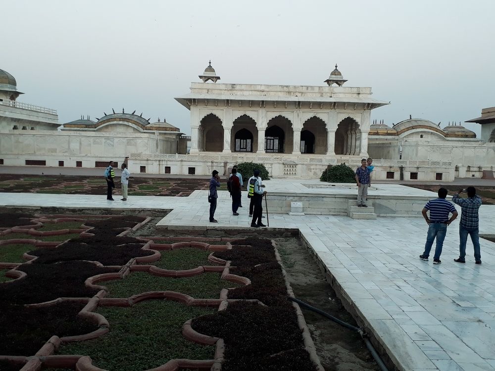 Anguri baag