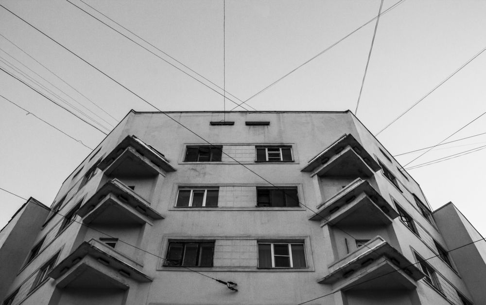 "Треугольные линии"