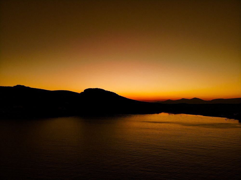 Sunset behing mountains
