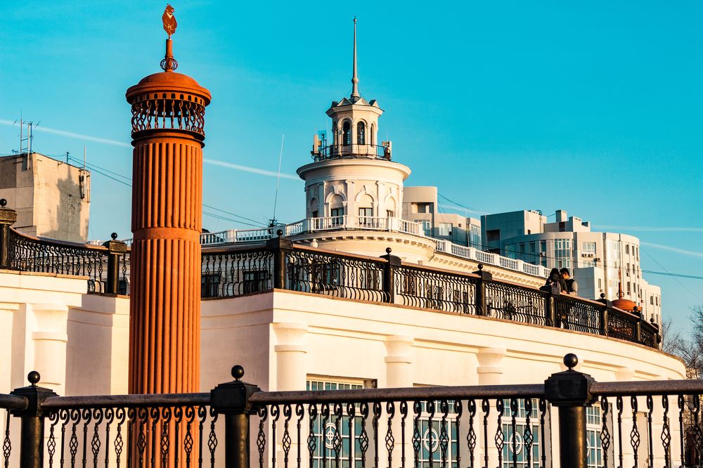 Амурское парохдство в виде корабля