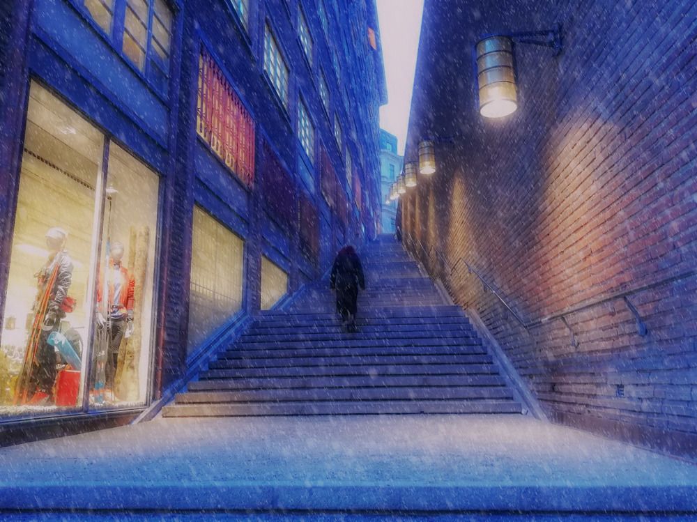 Не греют огни большого города