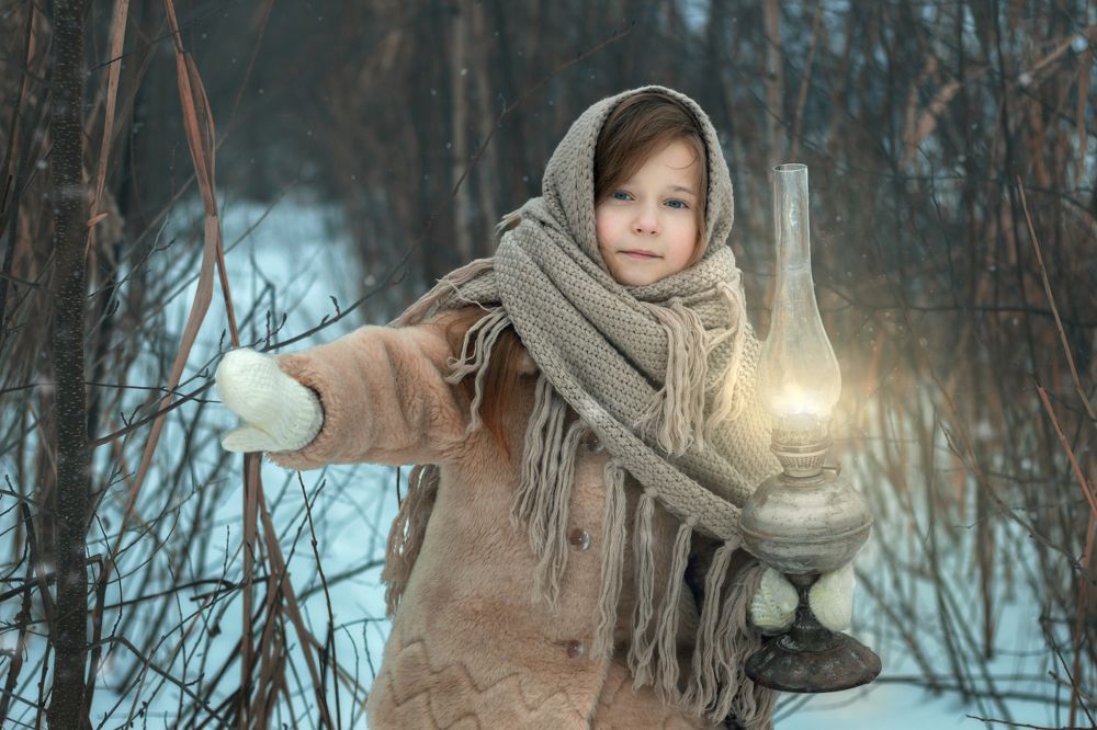 По мотивам детских сказок.