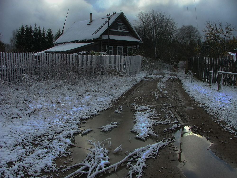 Первый снег в деревне