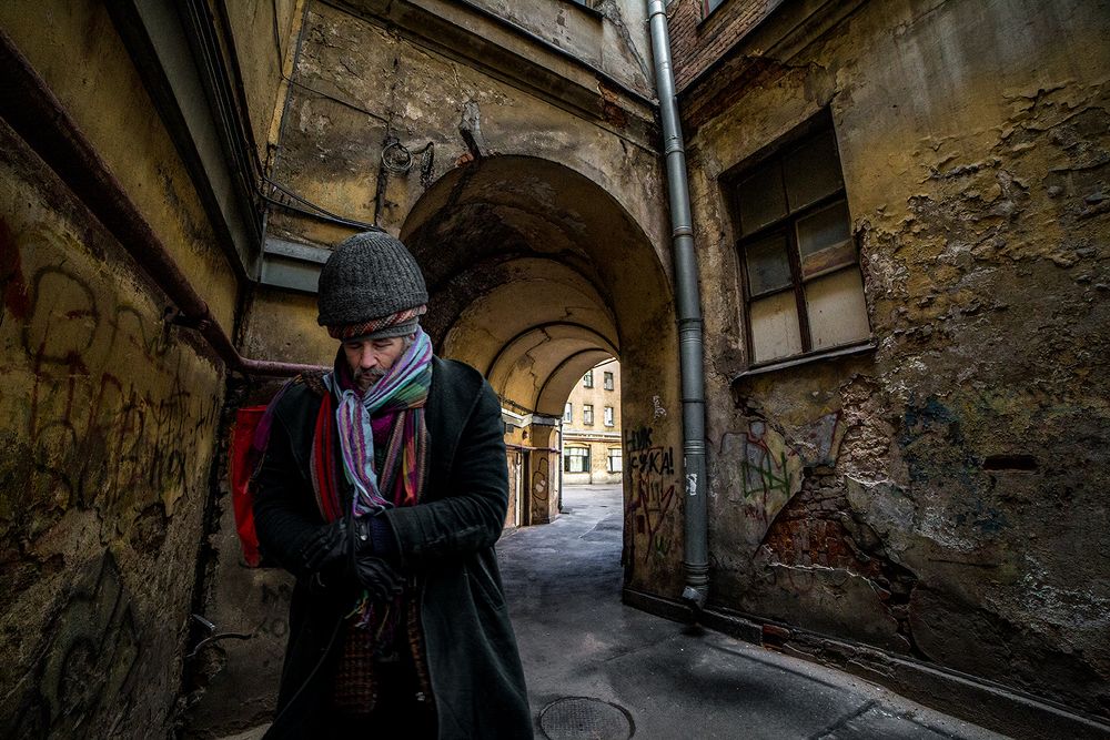 Лабиринтами Моховой.