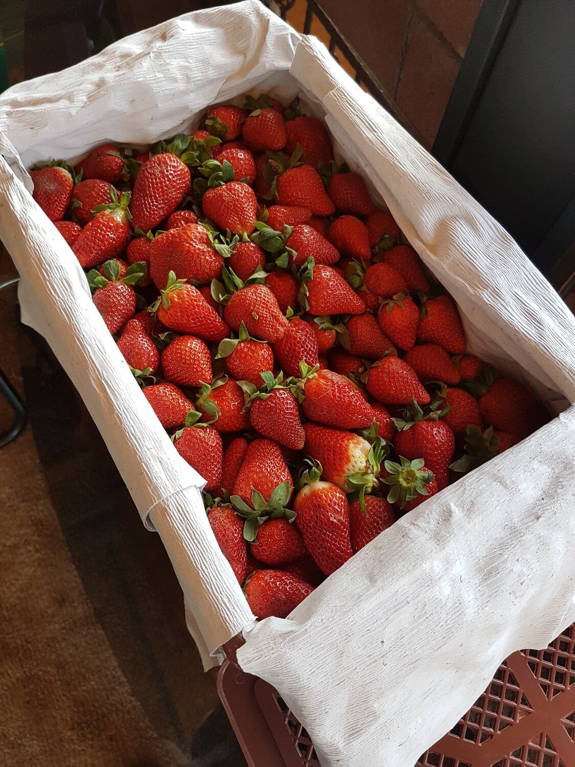 Клубничная посылка