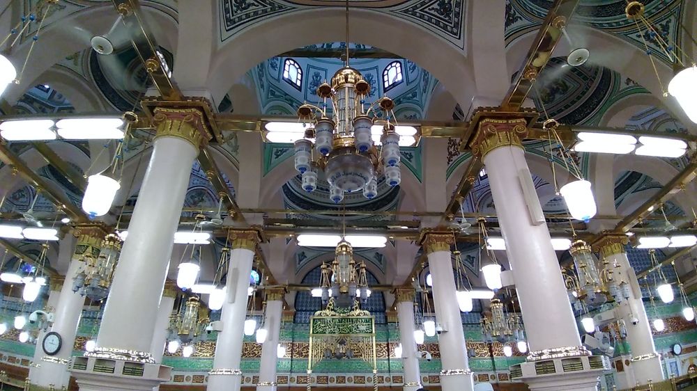 Interior Masjid Nabawi Madinah