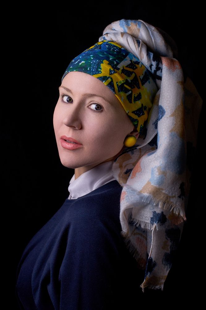 девушка с сережкой