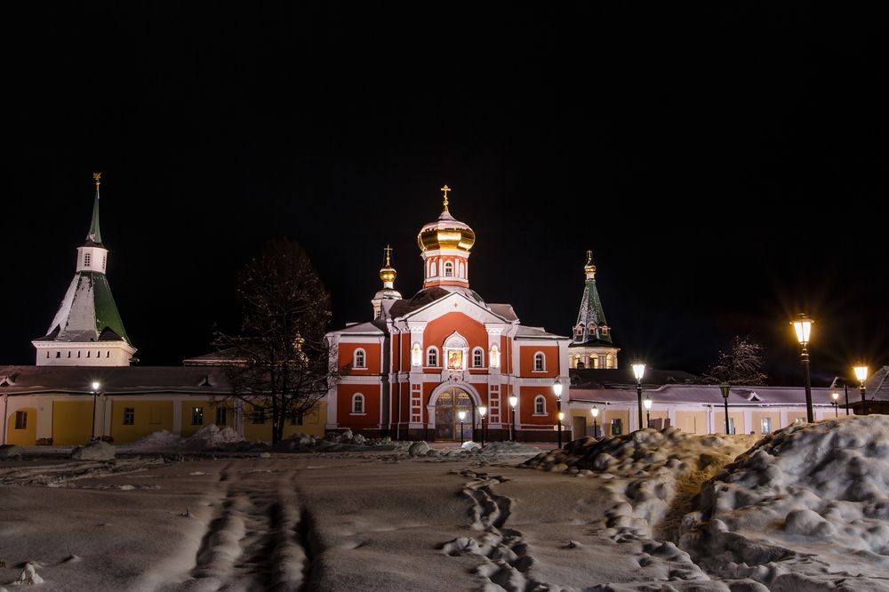 Надвратная церковь