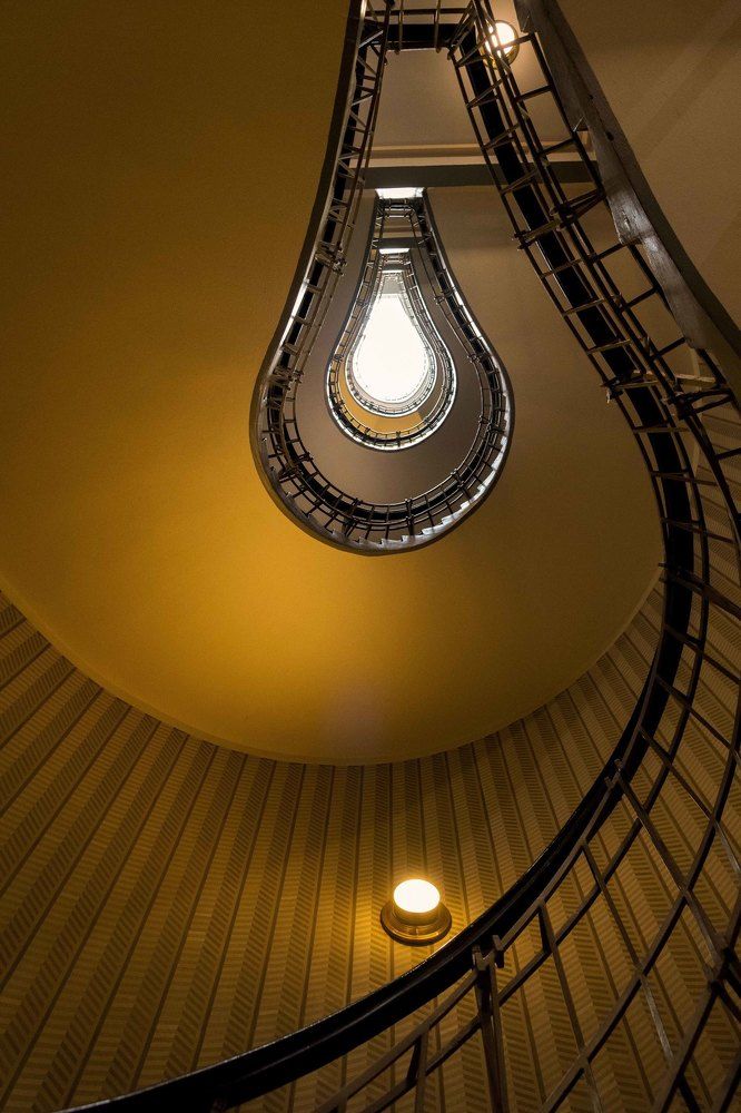 Can u Switch off the Light Bulb?