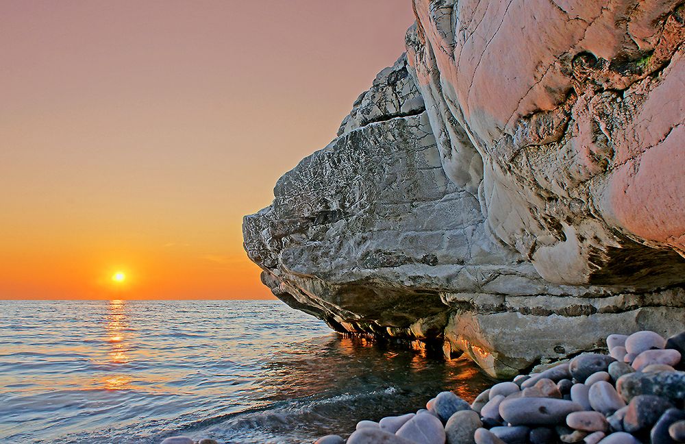 ВЕЧЕР У МОРЯ