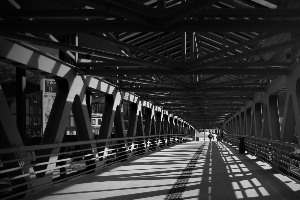 Симметрия уходящая вдаль.