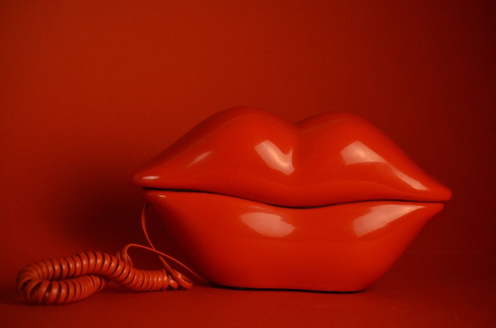 call me through a kiss