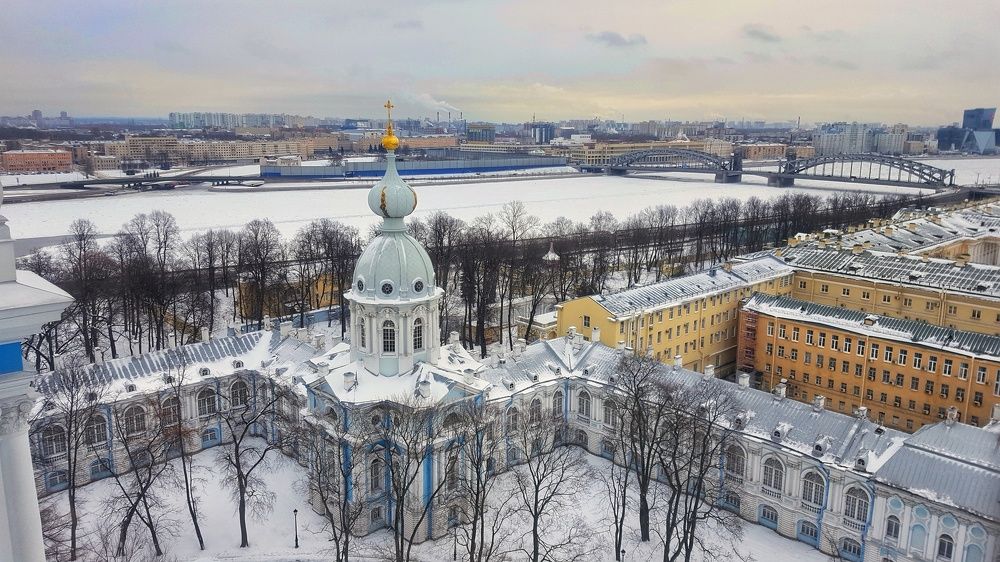 Серьезный зимний питер....