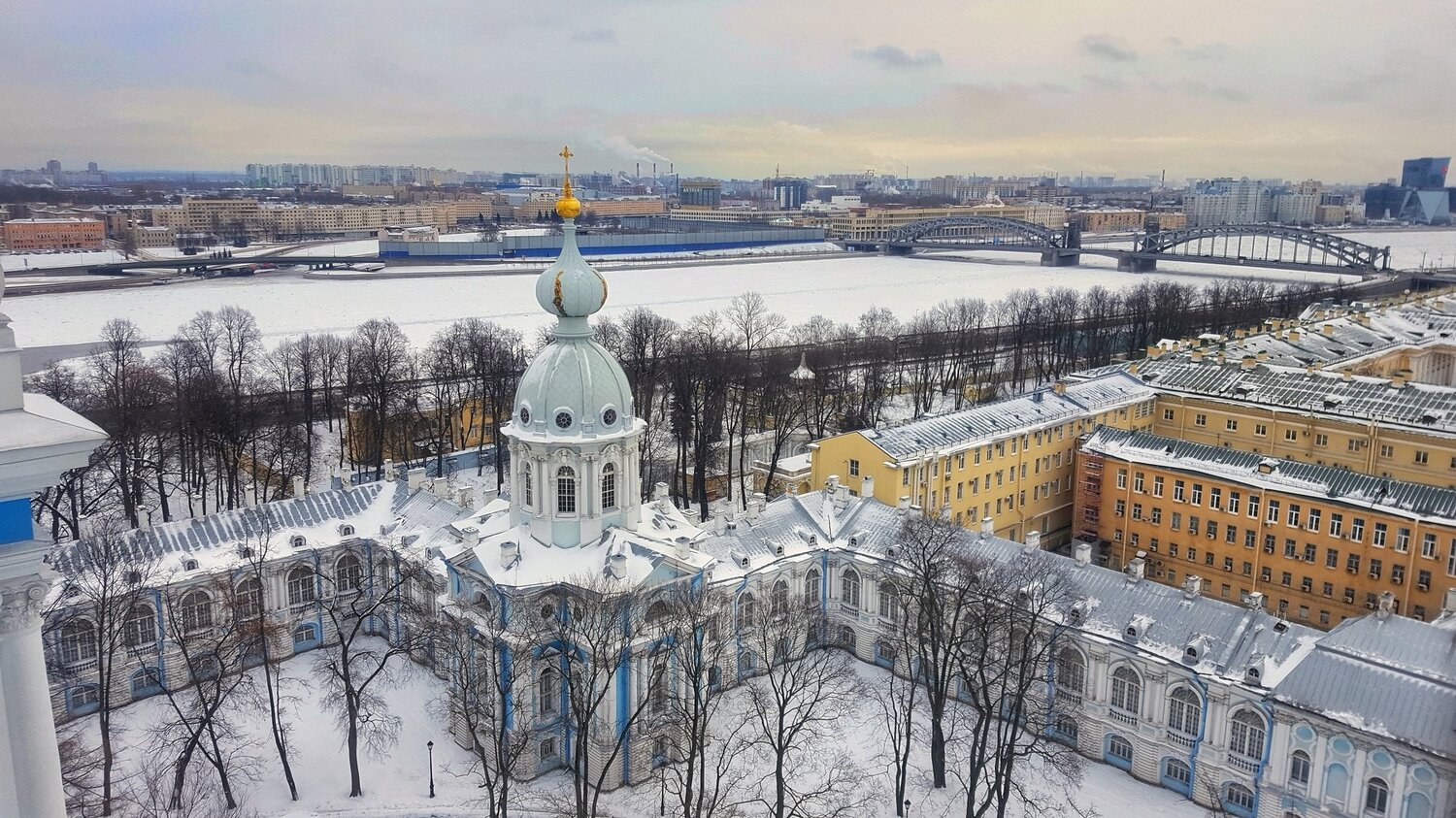 Серьезный зимний питер....