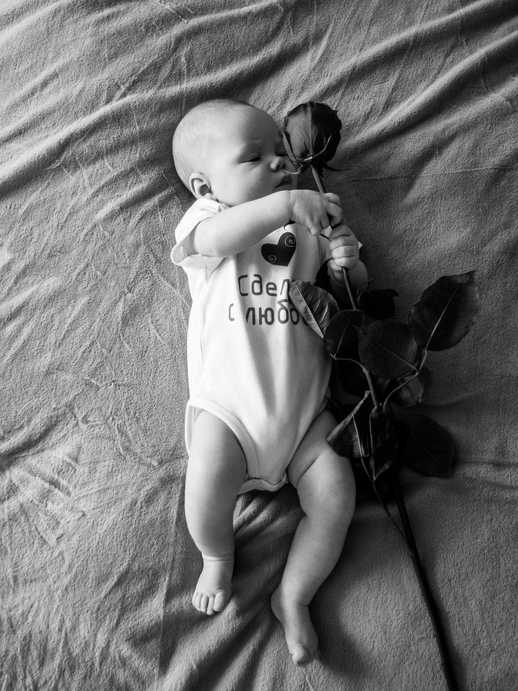 С 8 марта, девочки!