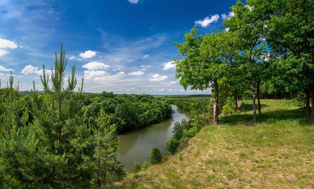 Лысая гора над рекой Пара