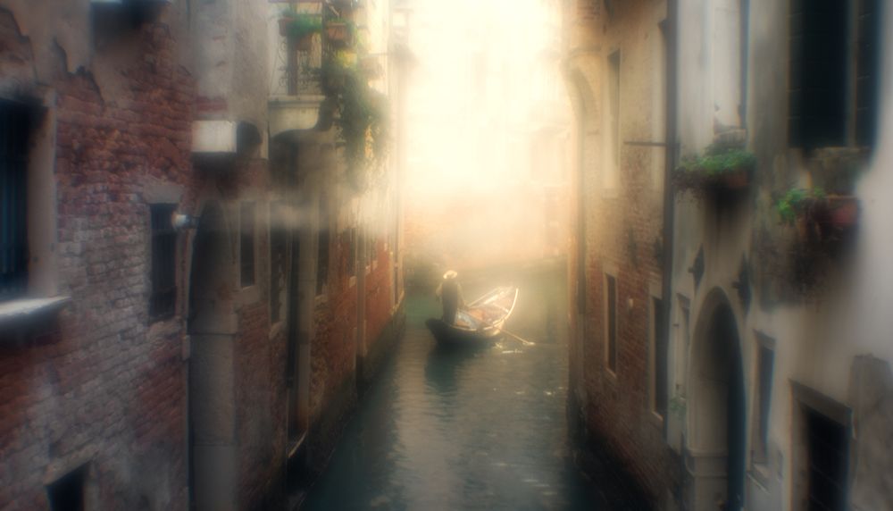 Photograph by Maxim Sayapin