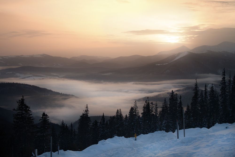 The fog on the mountains walley